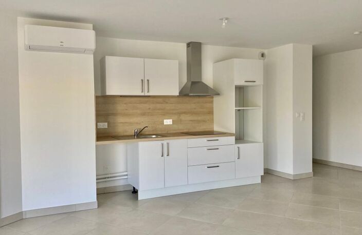 Appartement 4 pieces, 96 m2, balcon et stationnement — photo 5