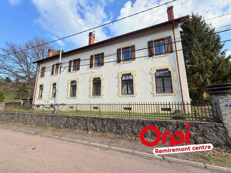 Ancien ensemble scolaire à vendre — photo 1