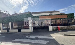Immeuble  480 m² à vendre à Vaux-le-Pénil (77000)