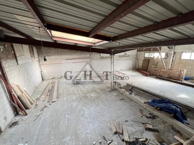 A VENDRE ENTREPOT BUREAU SAINT MAUR DES FOSSES — photo du bien