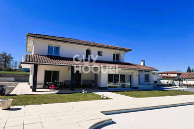 Maison 9 pièces 840000 €