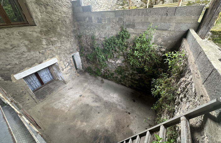 Maison de village de  136 m2  à rénover avec garage d 'envir — photo 5