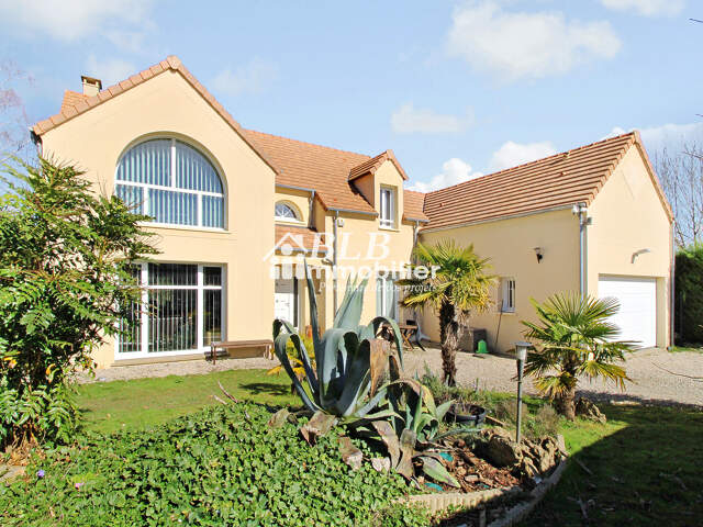 Maison 7 pièces 172m2 — photo du bien