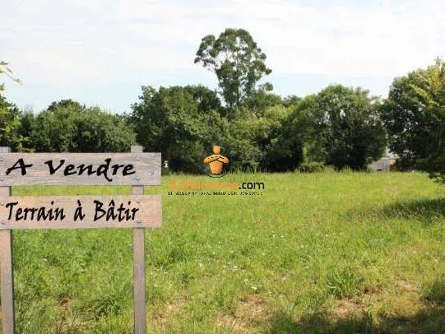 Terrain à batir de 2138m² à Odos sud — photo du bien