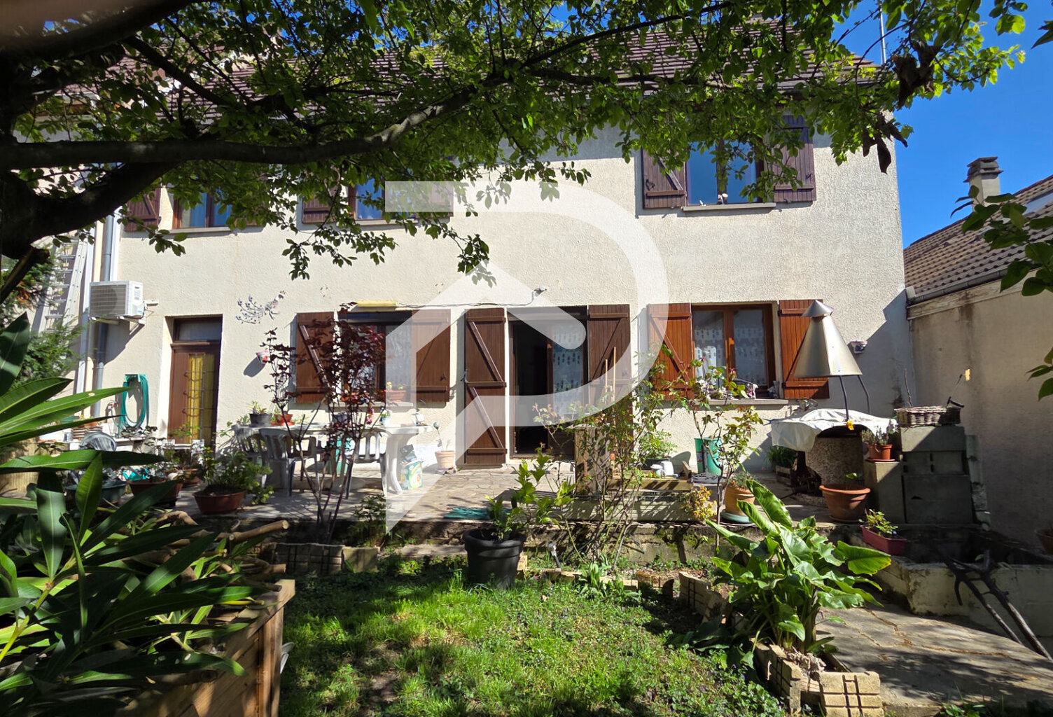 Maison F7 (134 m²) à vendre à VILLENEUVE LA GARENNE — photo 1