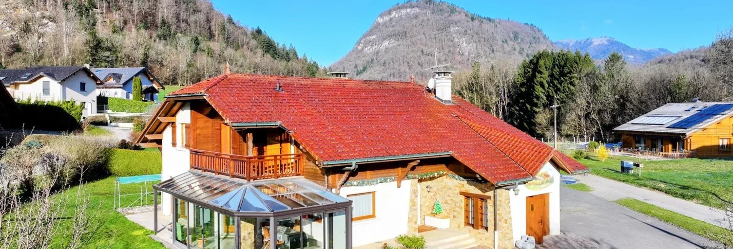 Maison 6 Pièces 240 m² à vendre à Mieussy (74440)