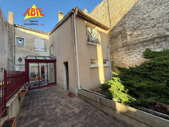 Maison MAGNE 137 m2 — photo du bien