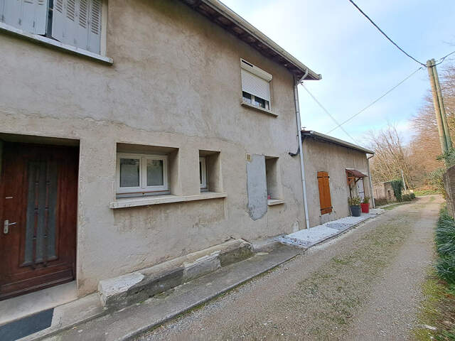 Maison rénovée de 101.92 m2 avec garage — photo du bien