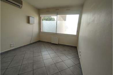 Commerce  750 €