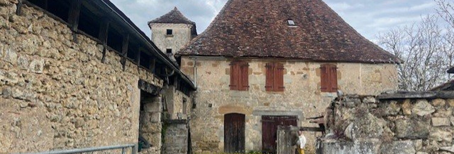 Maison 5 Pièces 307 m² à vendre à La Chapelle-aux-Saints (19120)