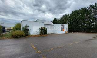Commerce  900 m² à louer à Béligneux (01360)