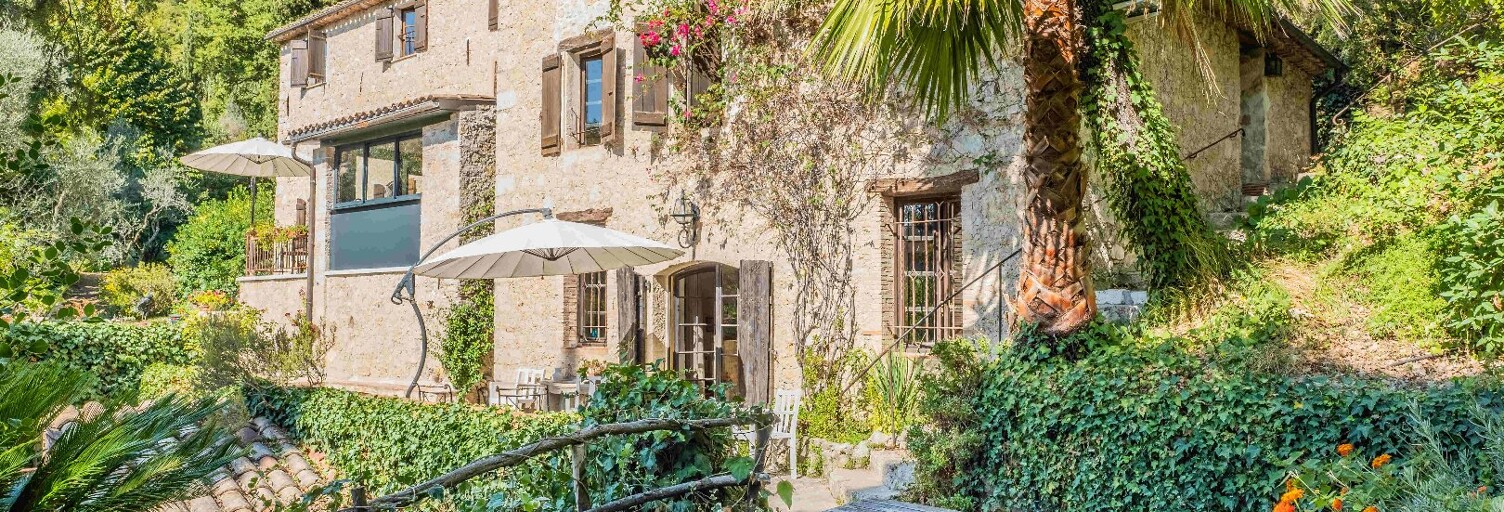 Maison 9 Pièces 253 m² à vendre à Carros (06510)