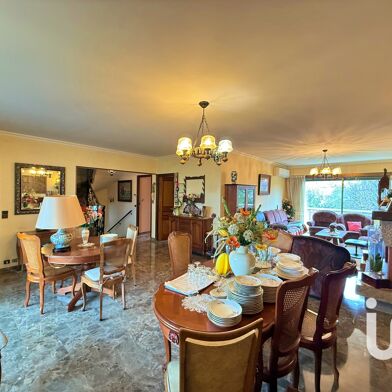 Maison 7 pièces 972000 €