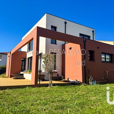 Maison 4 pièces 499000 €