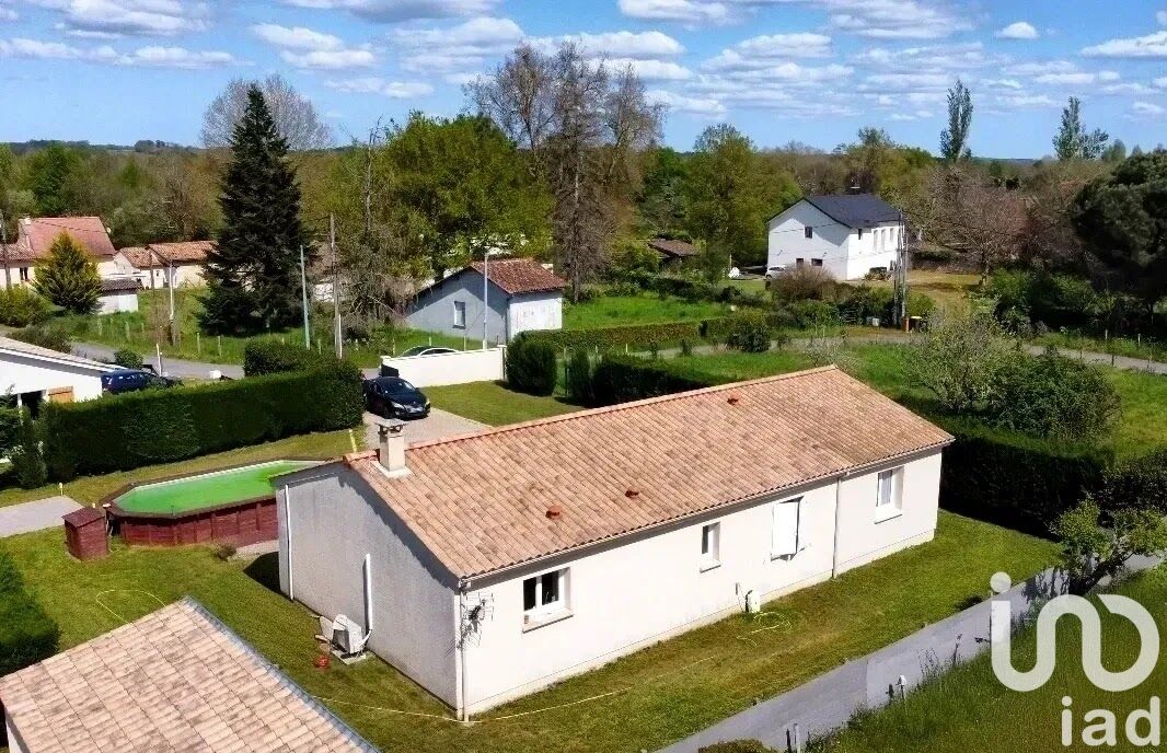 St-Seurin-Sur-L-Isle - 107m² - 7p. - 4ch.