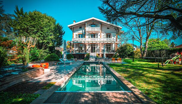 Propriété 13 pièces  à vendre Pau 64000