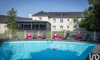 Commerce  1700 m² à vendre à Doué-en-Anjou (49700)