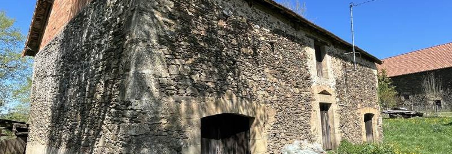 Maison 1 Pièce 253 m² à vendre à Génis (24160)