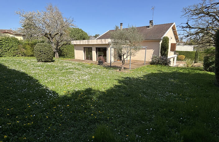 St Cyr au Mont d'Or — photo 2