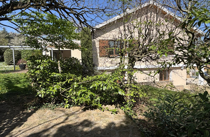 St Cyr au Mont d'Or — photo 4