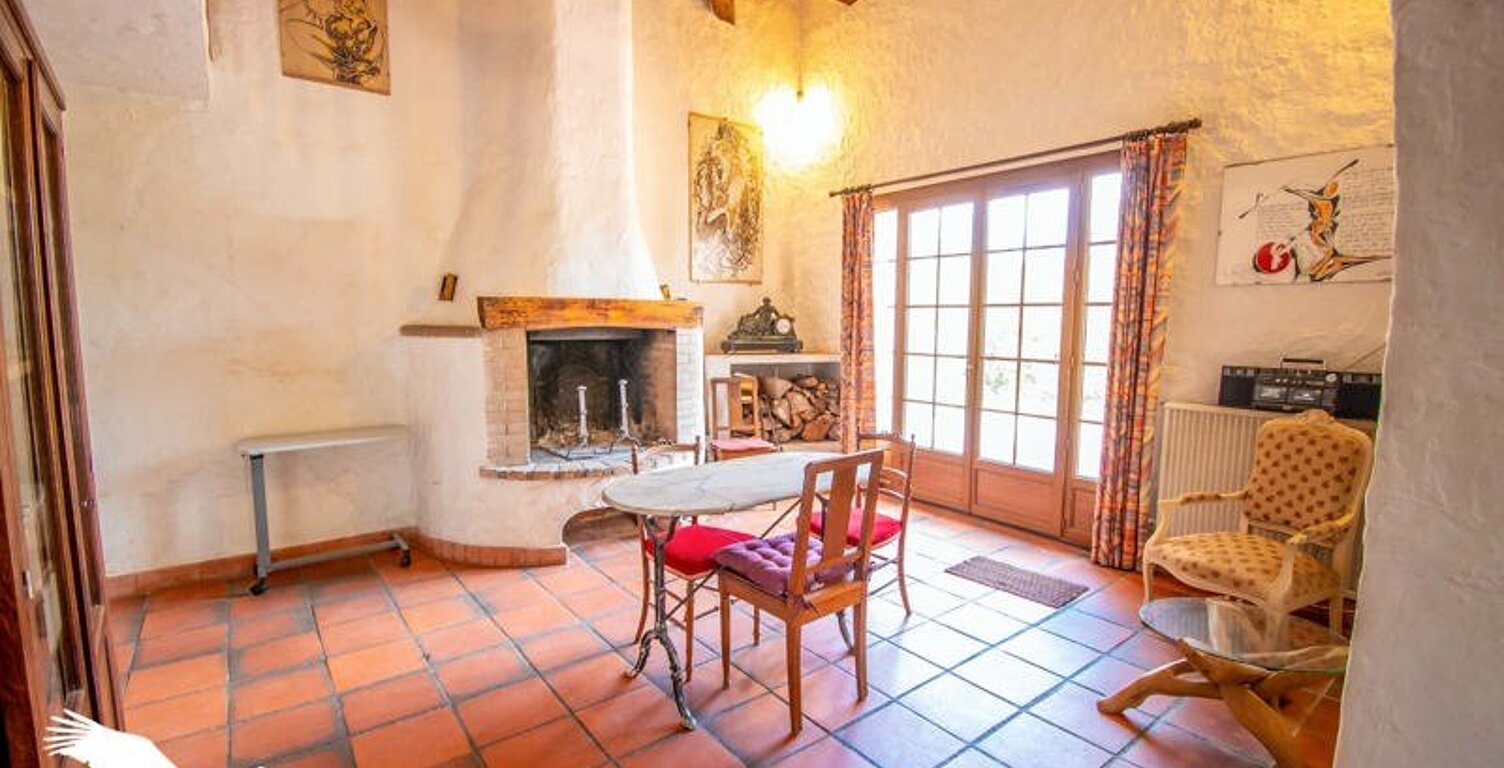 Villa de 9 pièces principales — photo 1