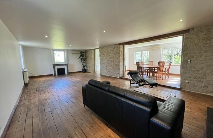 Maison en pierre de 9 pièces principales — photo 2