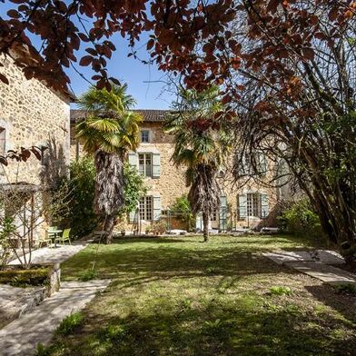 Maison 8 pièces 709920 €