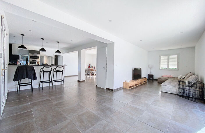 Maison Meyreuil T5/6 149m² — photo 3
