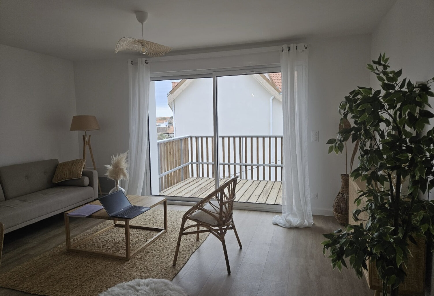 APPARTEMENT T2 de 50 m2 - LES SABLES D'OLONNE (85) — photo 1