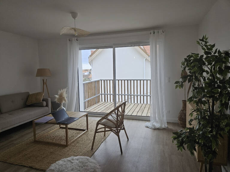 APPARTEMENT T2 de 50 m2 - LES SABLES D'OLONNE (85) — photo 1
