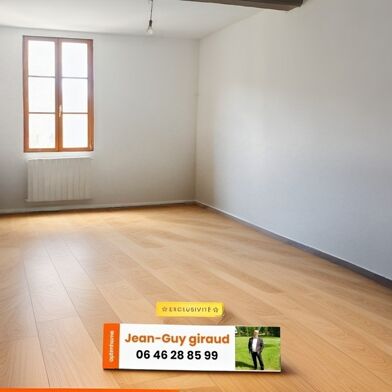 Immeuble  77000 €