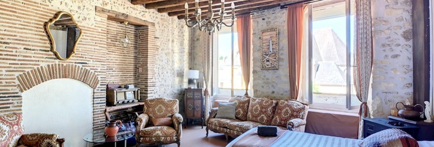 Maison 9 Pièces 216 m² à vendre à Tuffé Val de la Chéronne (72160)