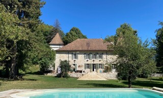 Maison 11 Pièces 350 m² à vendre à Montanges (01200)