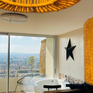 Appartement 5 pièces 239000 €