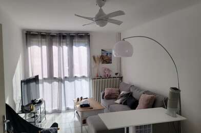 Appartement 3 pièces 700 €