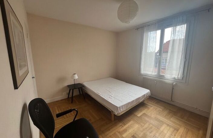 INVESTISSEMENT APPARTEMENT 2 CHAMBRES BALCON ET GARAGE AVEC LOCATAIRE EN PLACE — photo 4