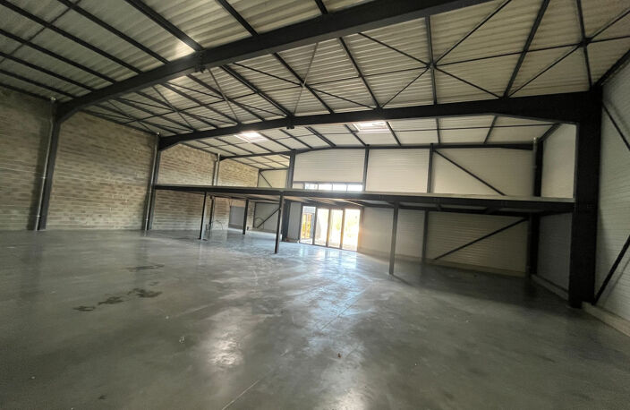 Local Commercial 430 m2 à DAVEZIEUX à avec Mezzanine — photo 5