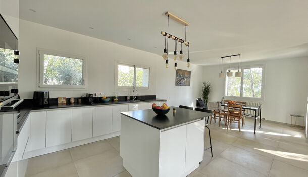 Villa / Maison 8 pièces  à vendre Saint-Clément-de-Rivière 34980