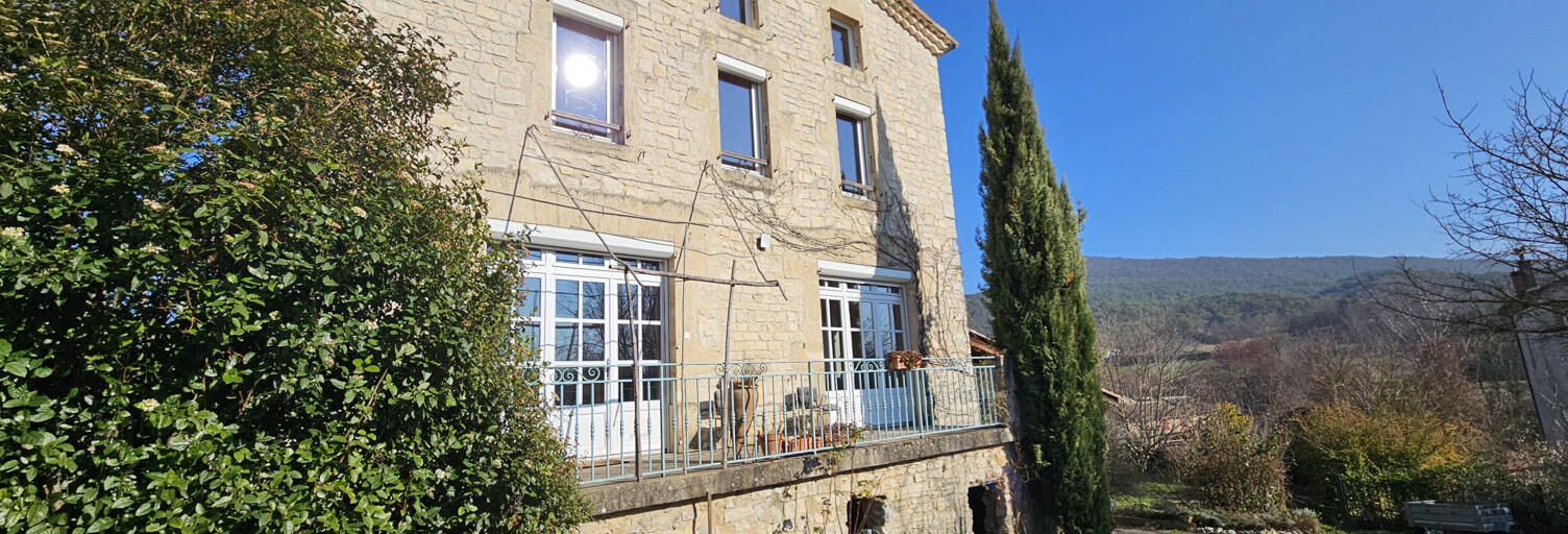 Maison 8 Pièces 377 m² à vendre à Crest (26400)