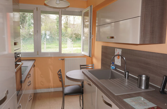 Saint-Etienne, proche Fauriel, 3 pièces plus cuisine équipée — photo 2