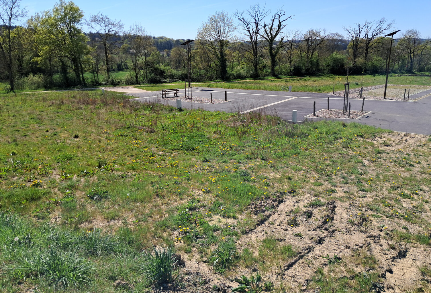 Terrain viabilisé de 352 m2 idéalement placé. — photo 1
