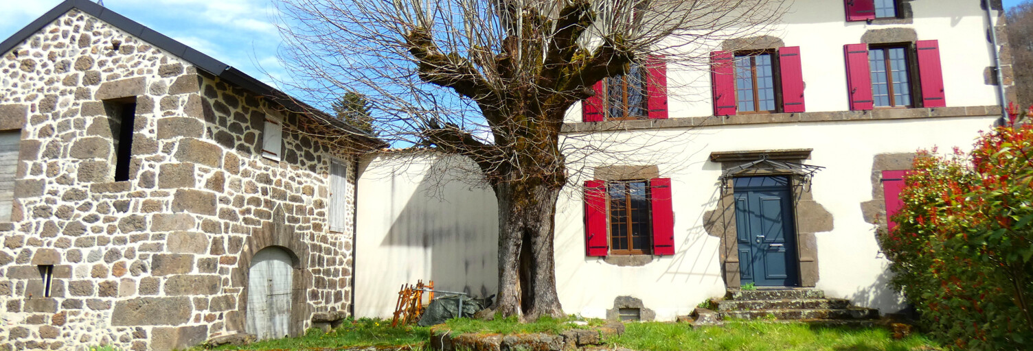 Maison 5 Pièces 145 m² à vendre à Velzic (15590)