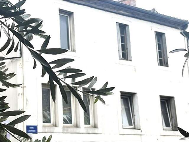 Immeuble - 181.77m ² — photo du bien
