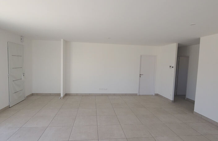Dpt Hérault 34, A vendre à Nissan lez Enserune 34440, maison — photo 4
