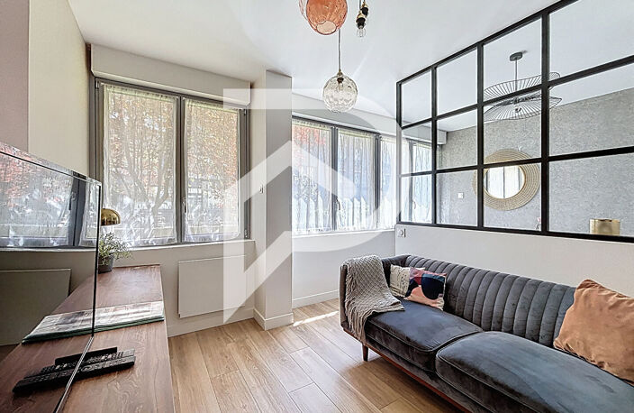 Suresnes limite Puteaux - Appartement meublé 29 m² - Rez-de-j... — photo 5