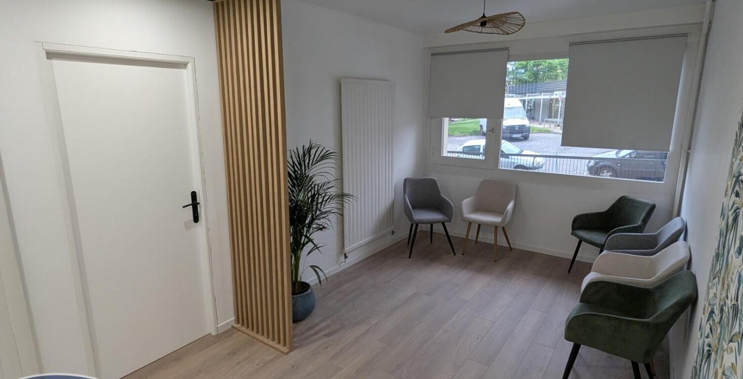 Location bureau  10 m² à Cognin (73160) — photo 1
