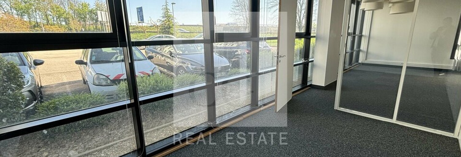 Bureau  232 m² à louer à Saint-Priest (69800)