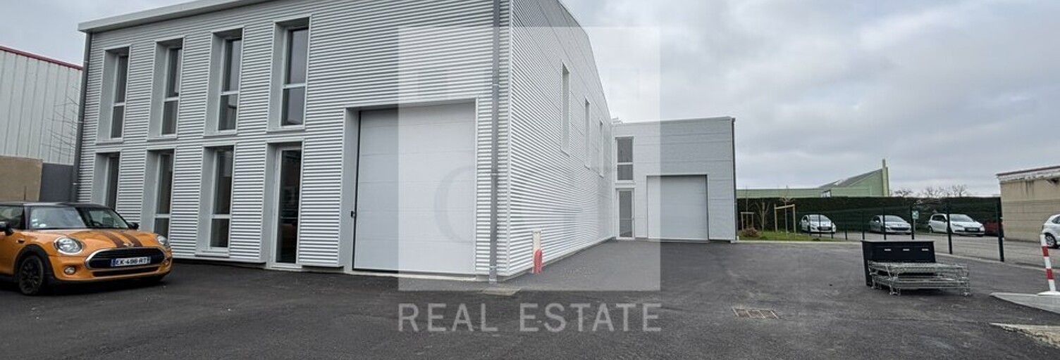 Commerce  360 m² à louer à Chassieu (69680)