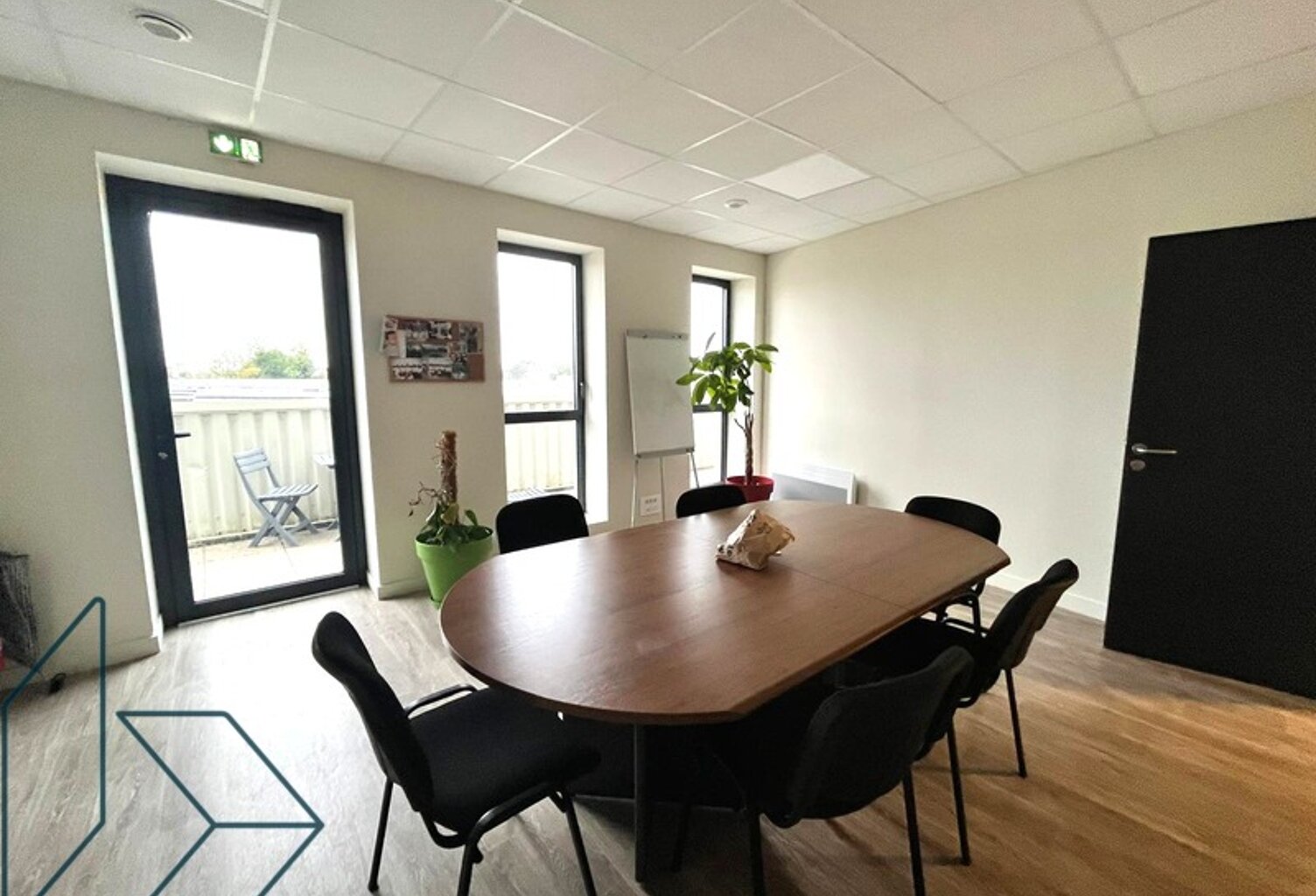 Bureau — photo 1