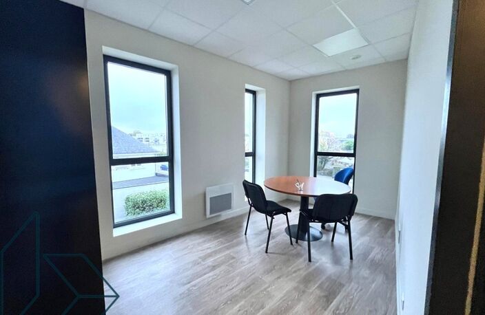 Bureau — photo 3